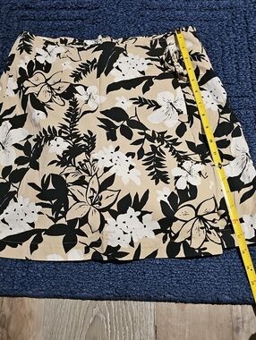 White Stag Beige and Black Floral A-Line Skort